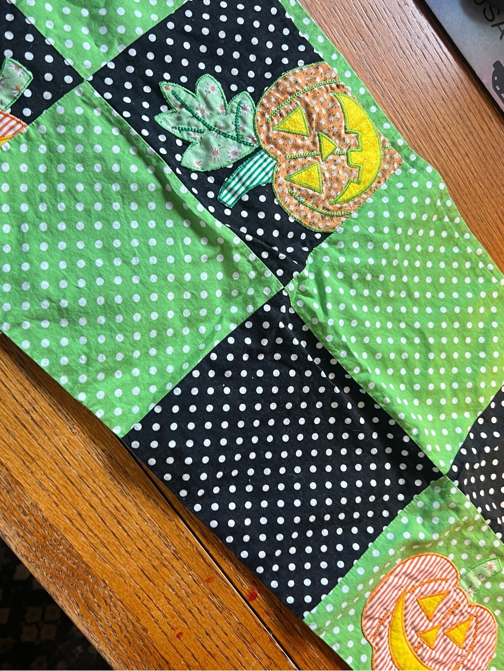 Halloween Pumpkin Polka Dot Table Runner - Green & Black